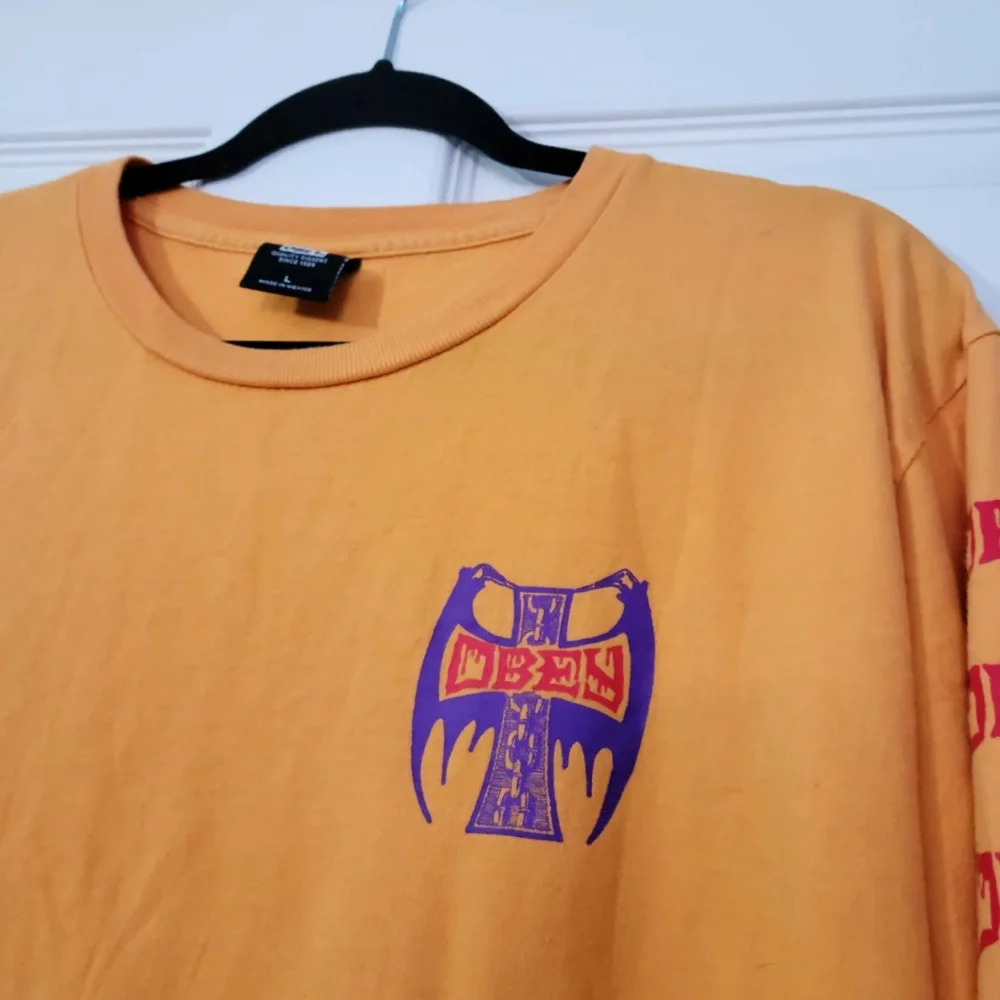 Obey - Picture 3 of 3